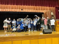 Group photo of Pr LEE with all EK teams